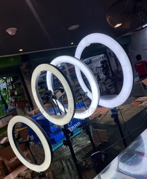 Ringlights(በፍሬም በብዛትም አለ )