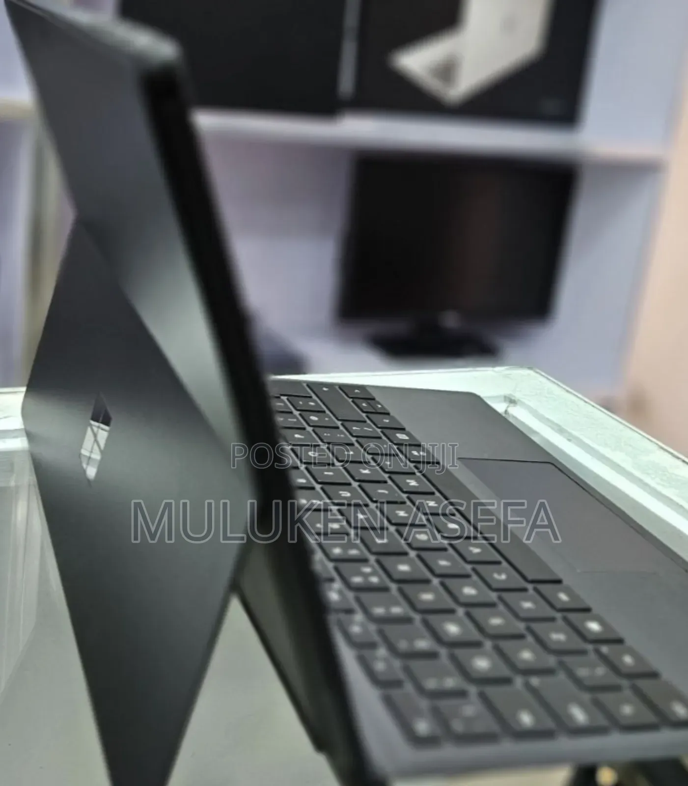 New Laptop Microsoft Surface 8GB Intel Core I7 SSD 256GB