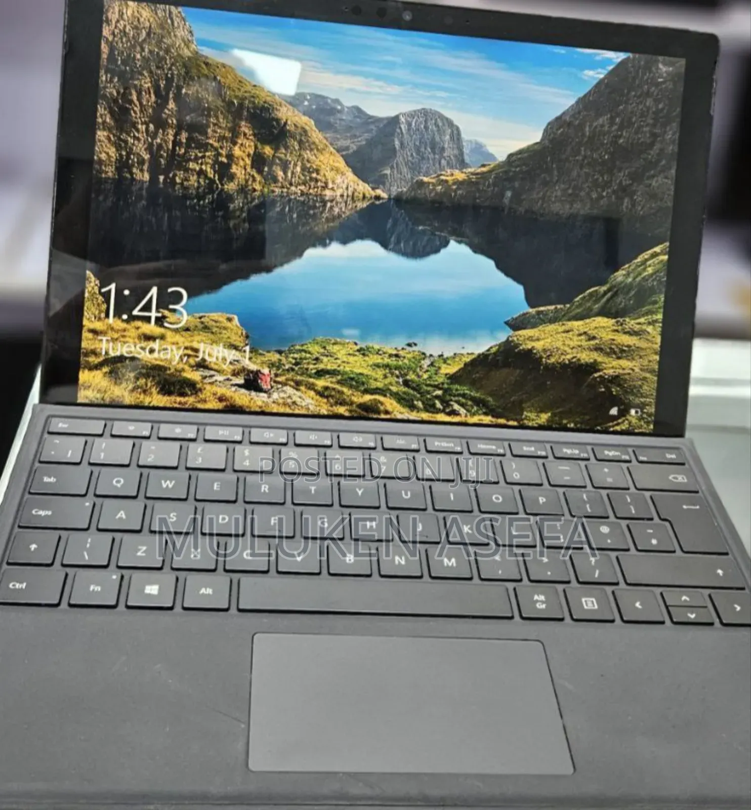New Laptop Microsoft Surface 8GB Intel Core I7 SSD 256GB
