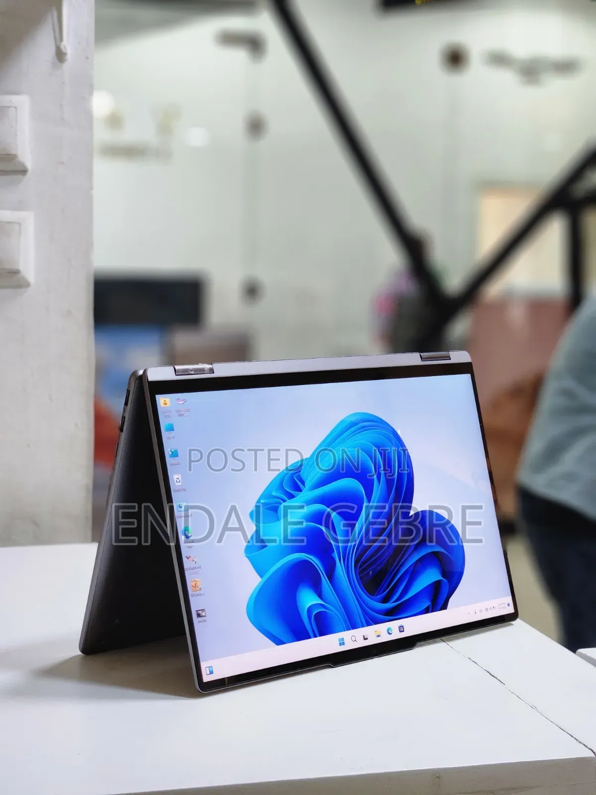 New Laptop Lenovo Yoga 7i 16GB Intel Core I7 SSD 1T