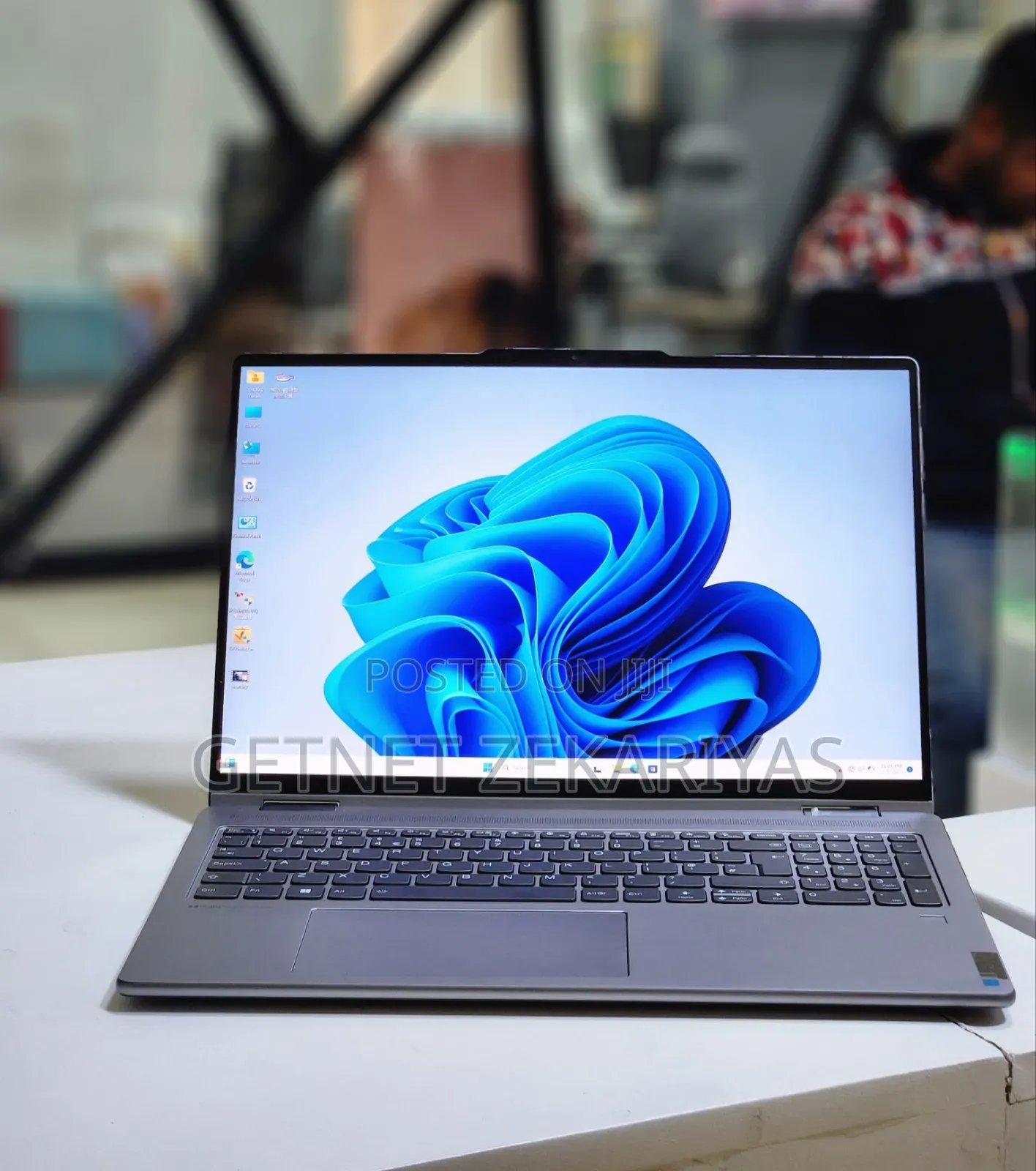 New Laptop Lenovo Yoga 7i 16GB Intel Core I7 SSD 1T