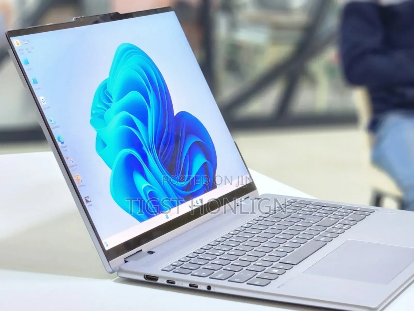 New Laptop Lenovo Yoga 7i 16GB Intel Core I7 SSD 1T