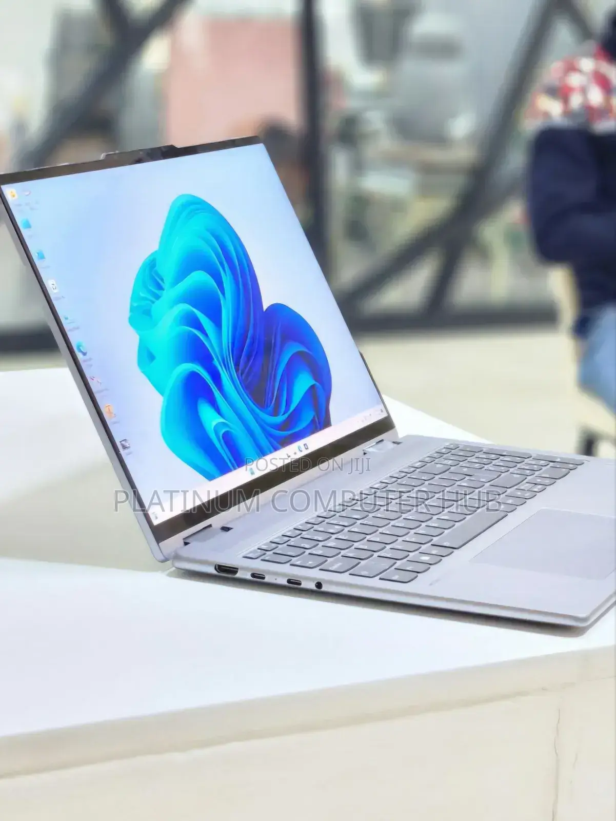 New Laptop Lenovo Yoga 7i 16GB Intel Core I7 SSD 1T