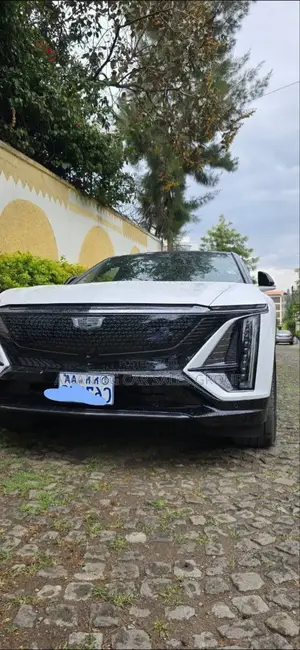 Cadillac Lyriq 2024 White