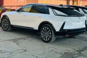 Cadillac Lyriq 2024 White