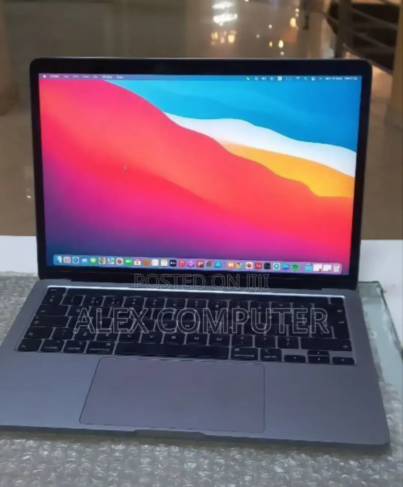 New Laptop Apple MacBook Pro 2020 16GB Intel Core I5 SSD 512GB