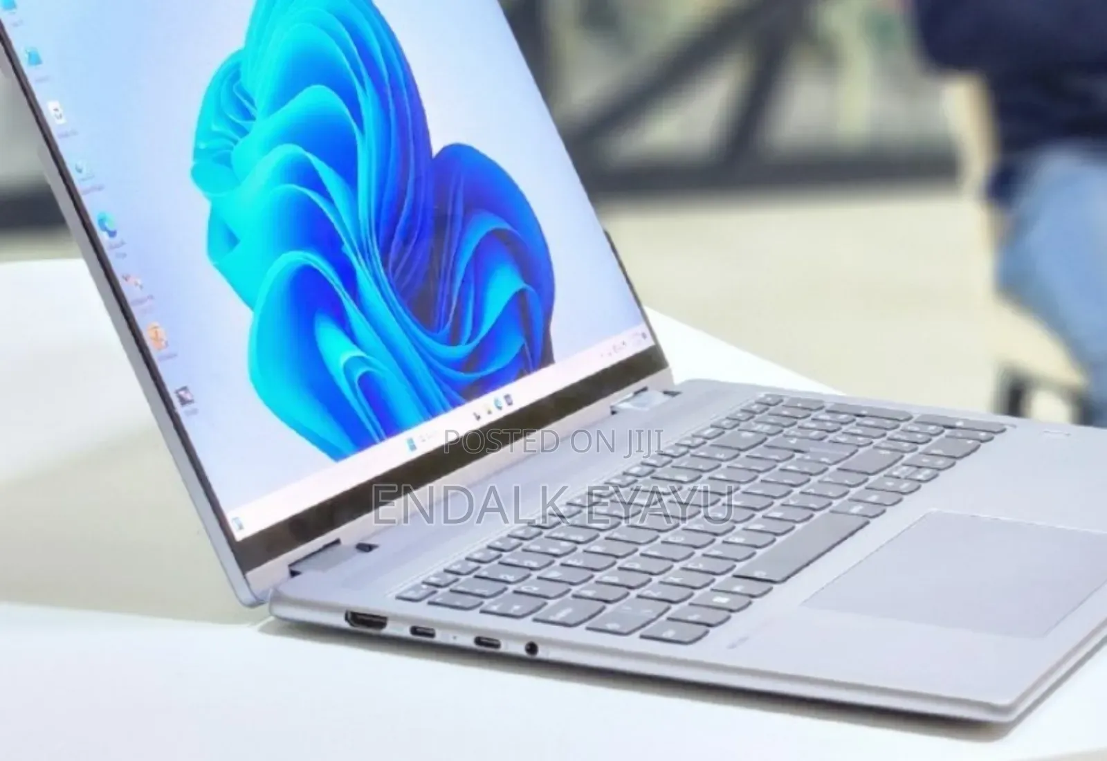 New Laptop Lenovo Yoga 7i 16GB Intel Core I7 SSD 1T