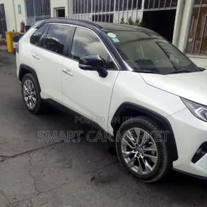 Toyota RAV4 2020 White