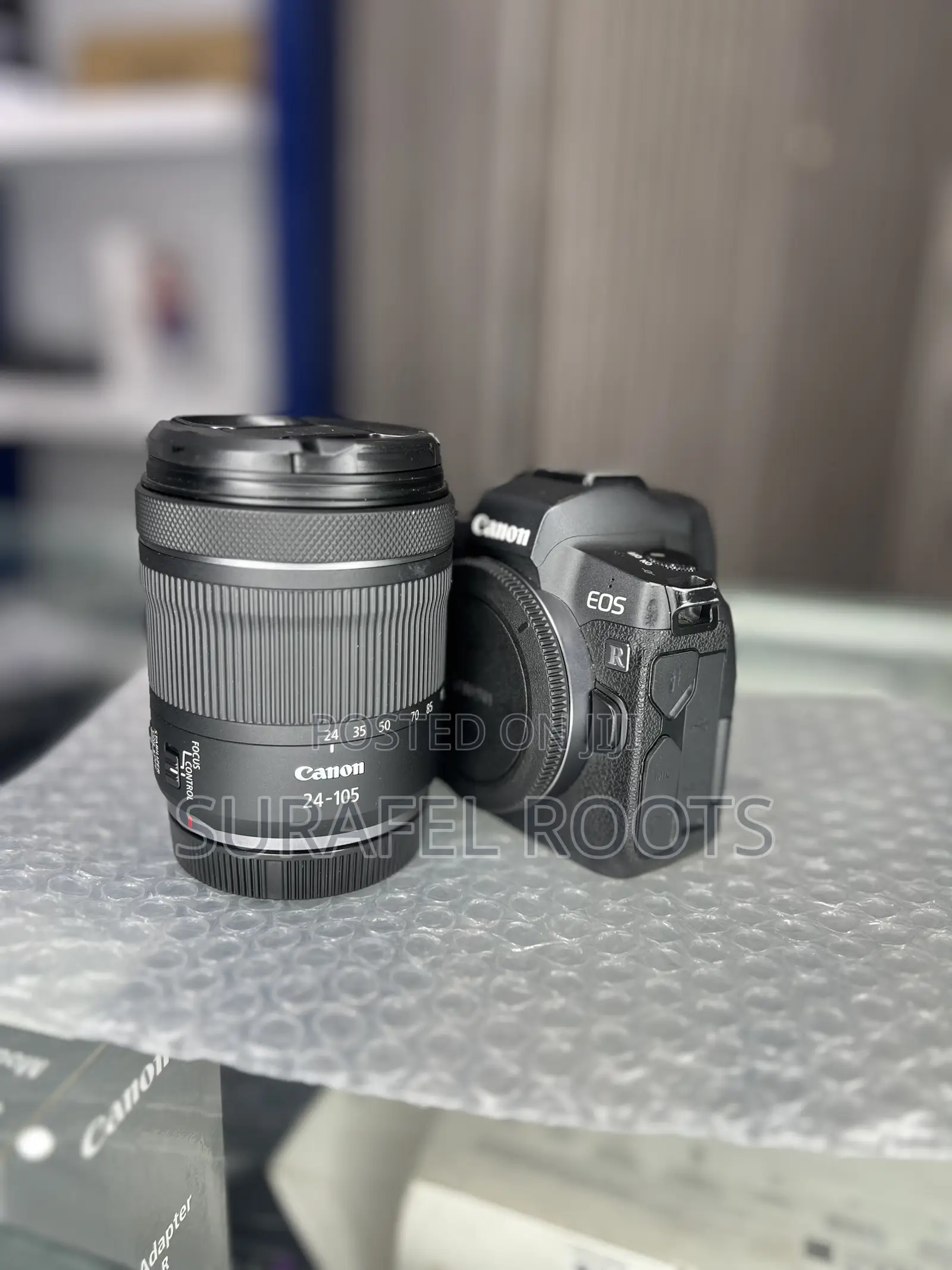 Canon Eos Camera Brand New Worh 24-105mm Lens