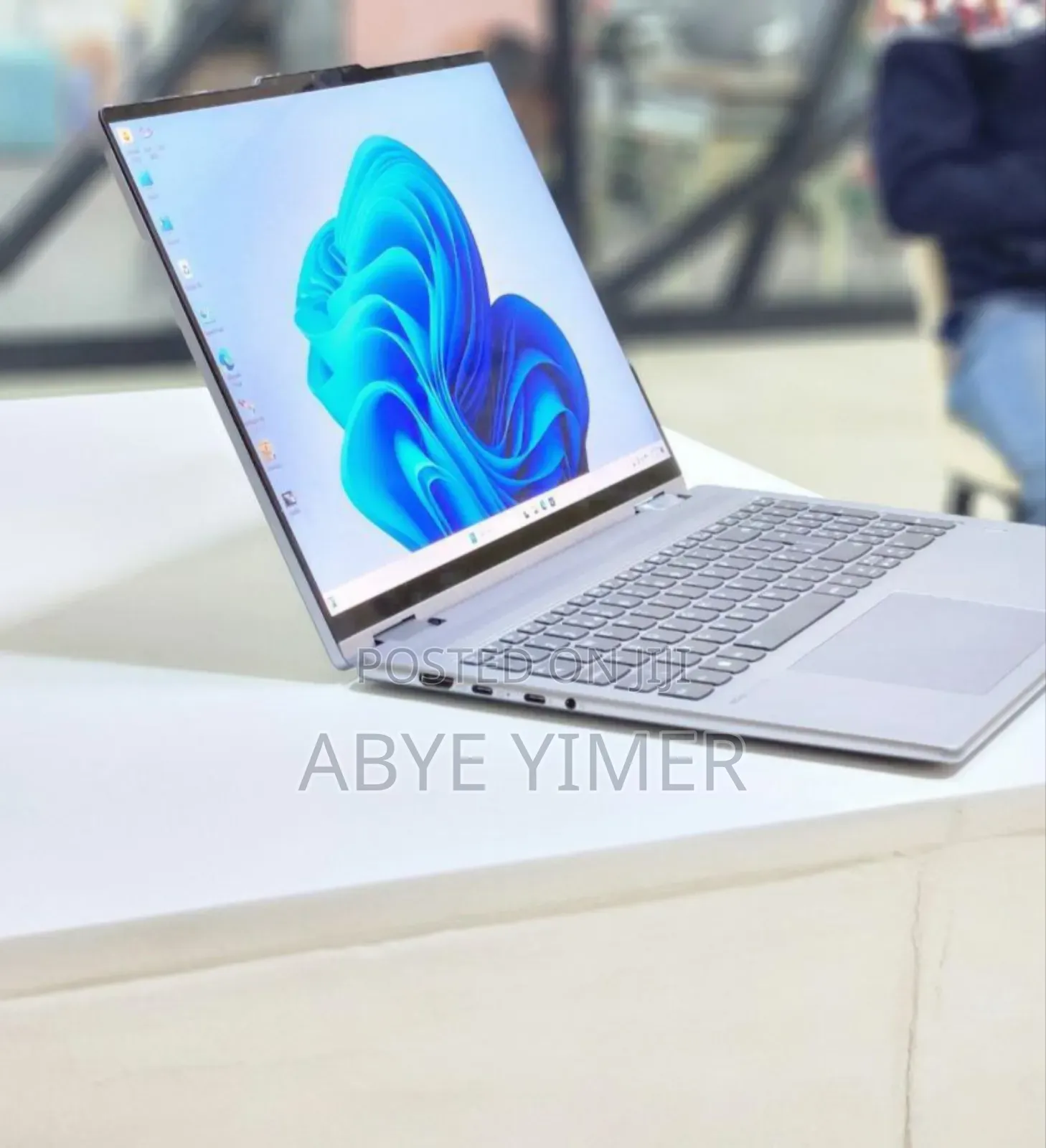 New Laptop Lenovo Yoga 7i 16GB Intel Core I7 SSD 1T