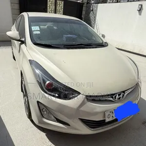 Photo - Hyundai Elantra 2015 Silver