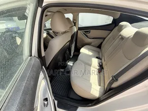 Hyundai Elantra 2015 Silver