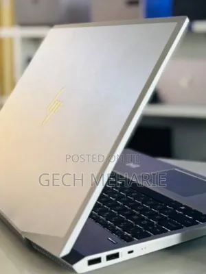 New Laptop HP ZBook Firefly 16 G10 16GB Intel Core i7 SSD 512GB