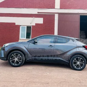 Toyota C-HR 2021 Silver
