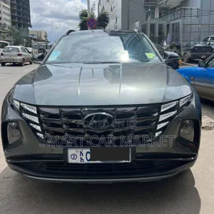 Photo - Hyundai Tucson 2022 Silver