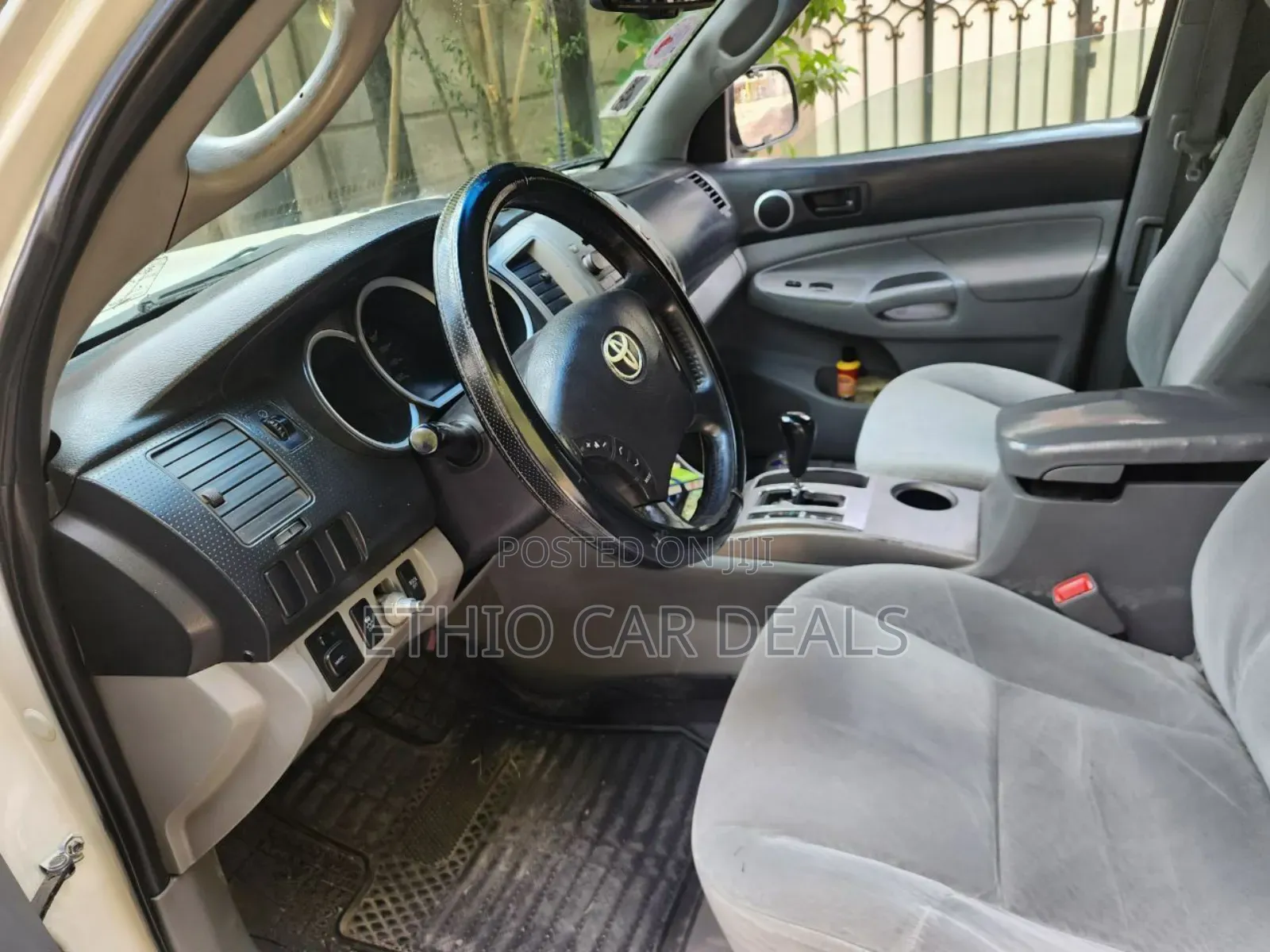 Toyota Tacoma 2011 White