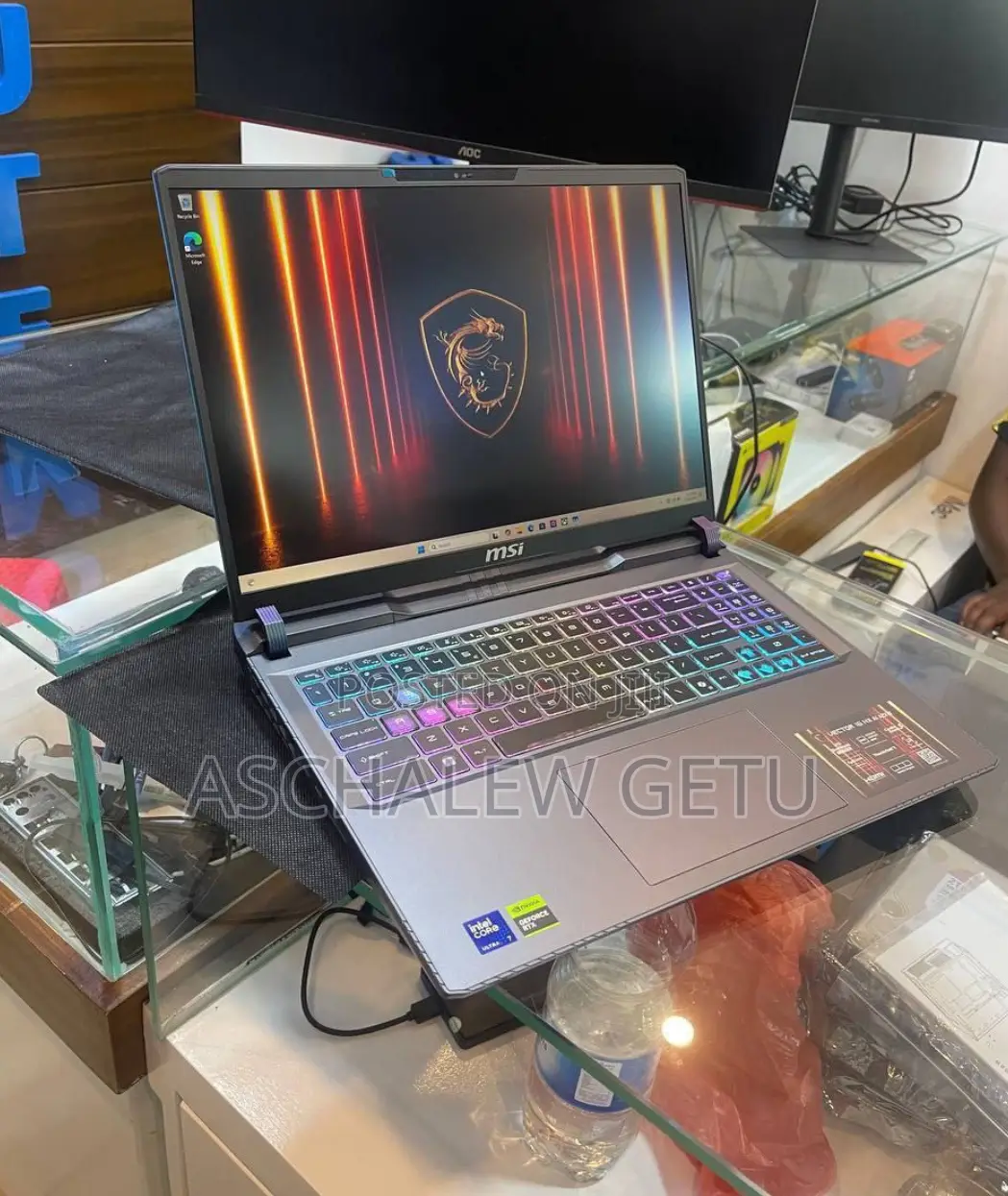 Laptop MSI Vector 16 HX AI A2XWIG 16GB Intel Core Ultra 7 SSD 1T