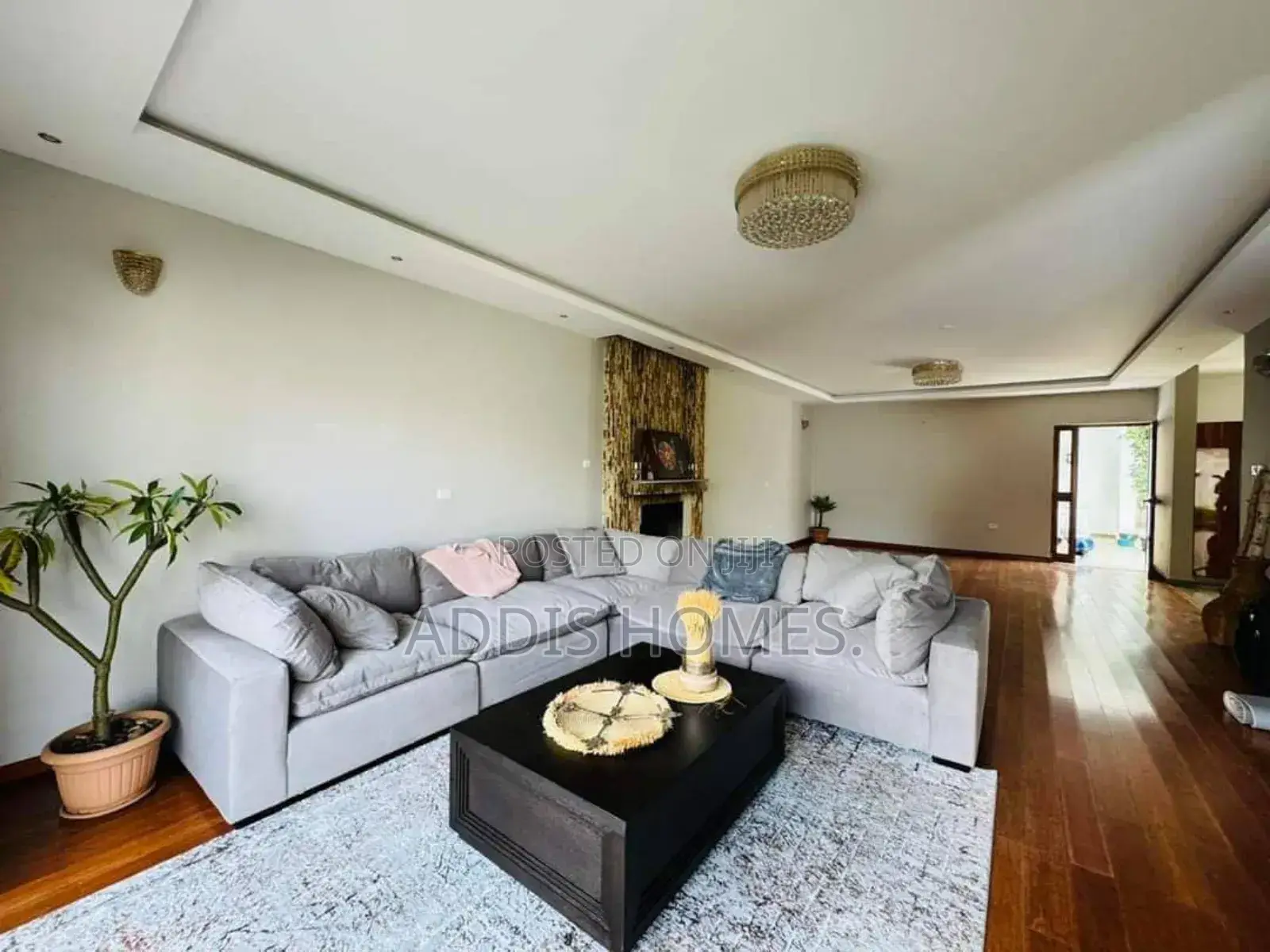 Furnished 4bdrm Villa in Bole for rent