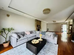 Furnished 4bdrm Villa in Bole for rent