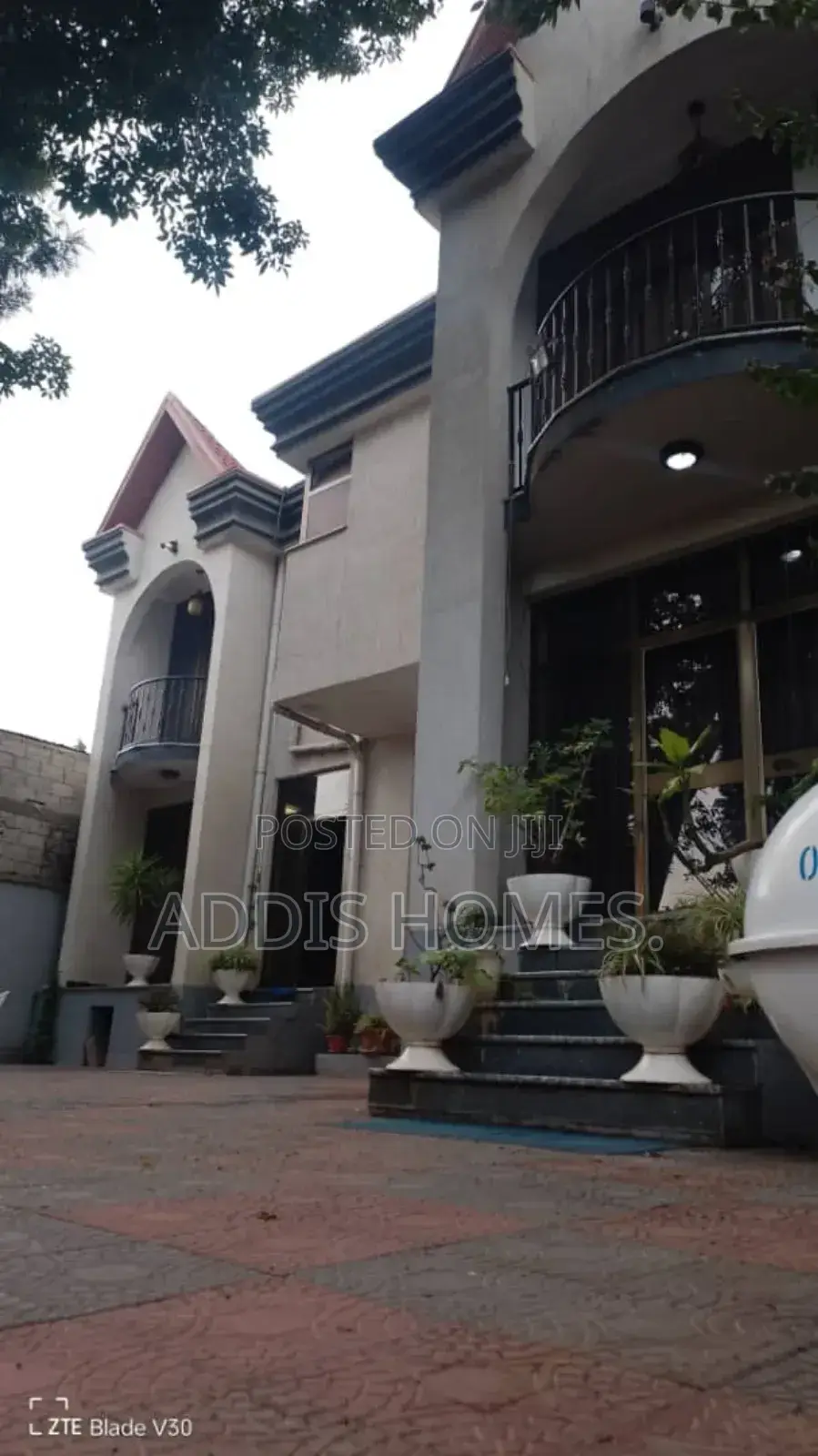 Furnished 5bdrm Villa in Bole for rent