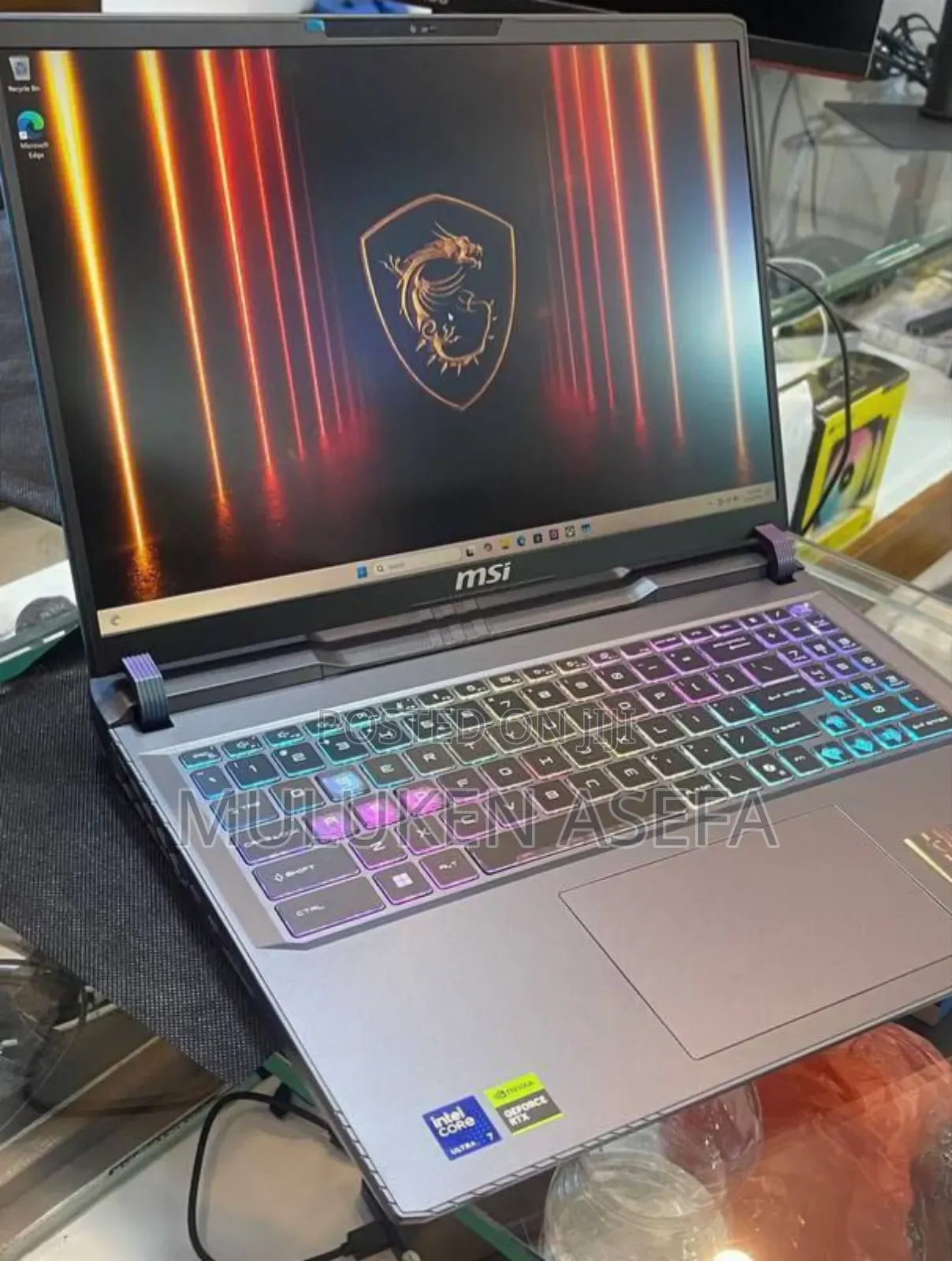 New Laptop MSI Vector 16 HX AI A2XWIG 16GB Intel Core Ultra 7 SSD 1T