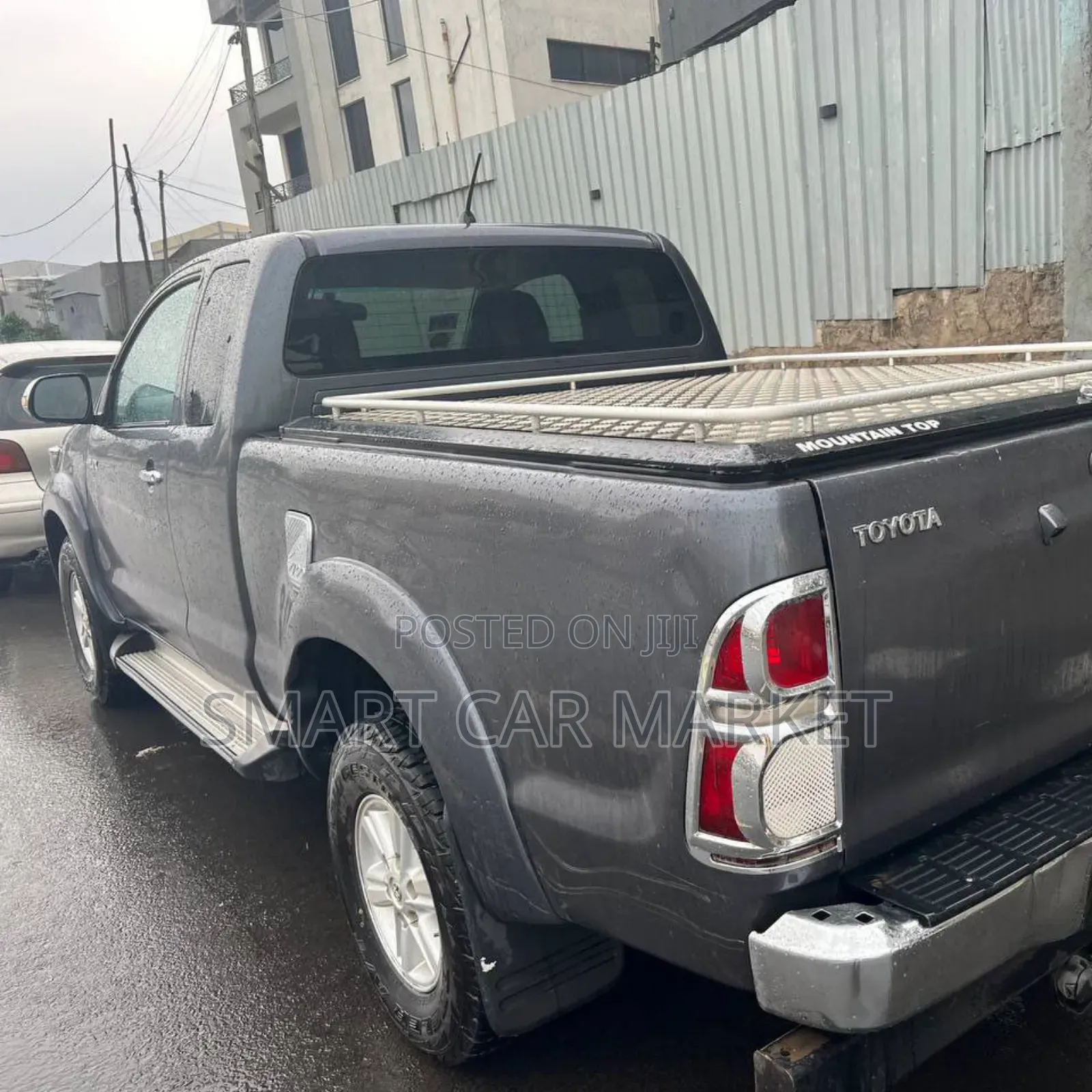 Toyota Hilux 2013 White