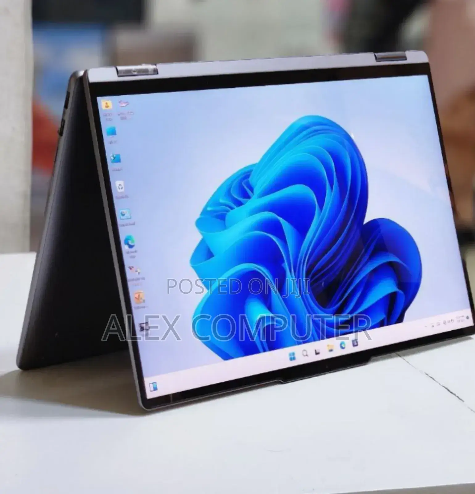 New Laptop Lenovo Yoga 7i 16GB Intel Core I7 SSD 1T