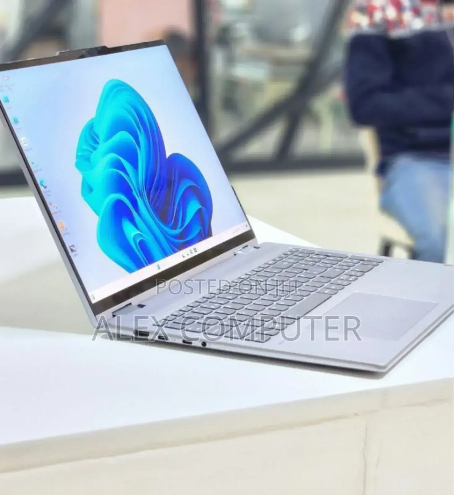 New Laptop Lenovo Yoga 7i 16GB Intel Core I7 SSD 1T