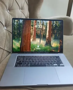 New Laptop Apple MacBook Pro 2019 32GB Intel Core I9 SSD 512GB