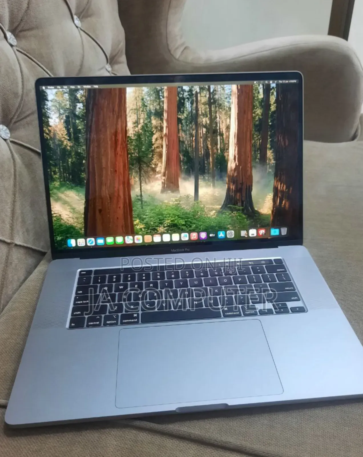New Laptop Apple MacBook Pro 2019 32GB Intel Core I9 SSD 512GB
