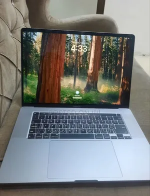 Photo - New Laptop Apple MacBook Pro 2019 32GB Intel Core I9 SSD 512GB