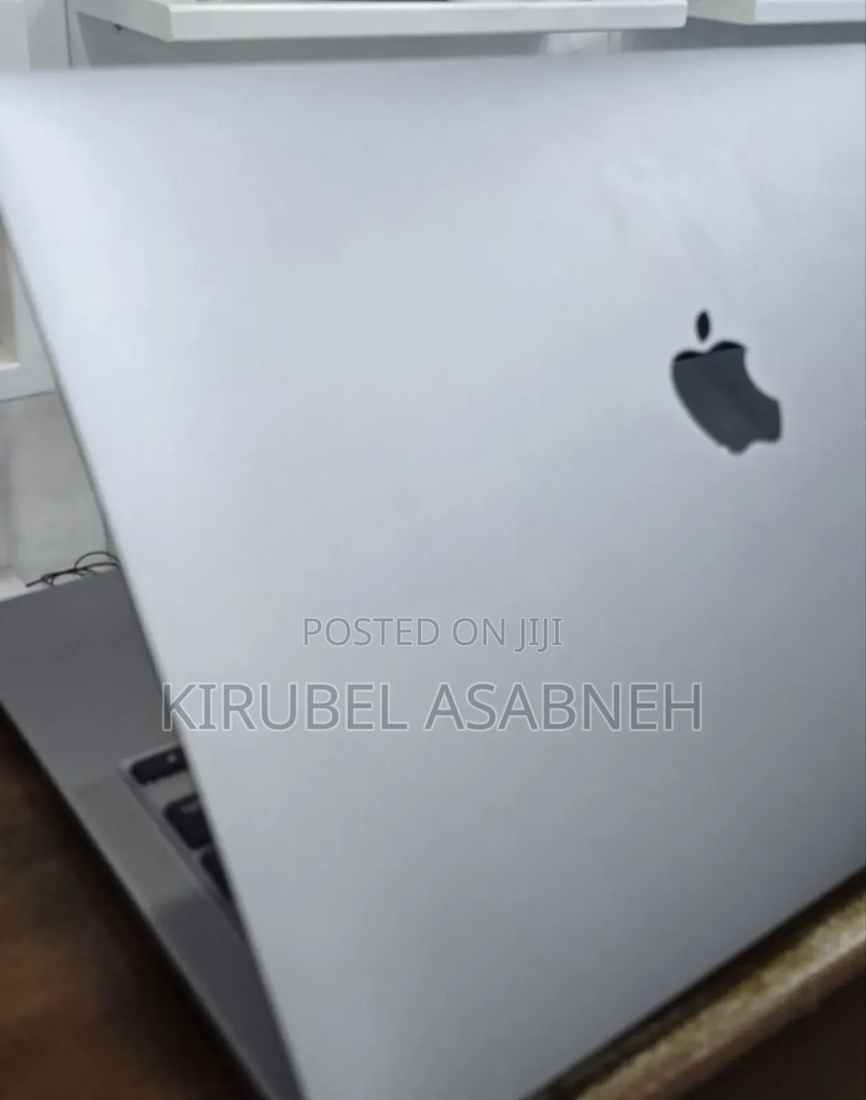 New Laptop Apple MacBook Air 2020 M1 8GB Intel Core I5 SSD 256GB