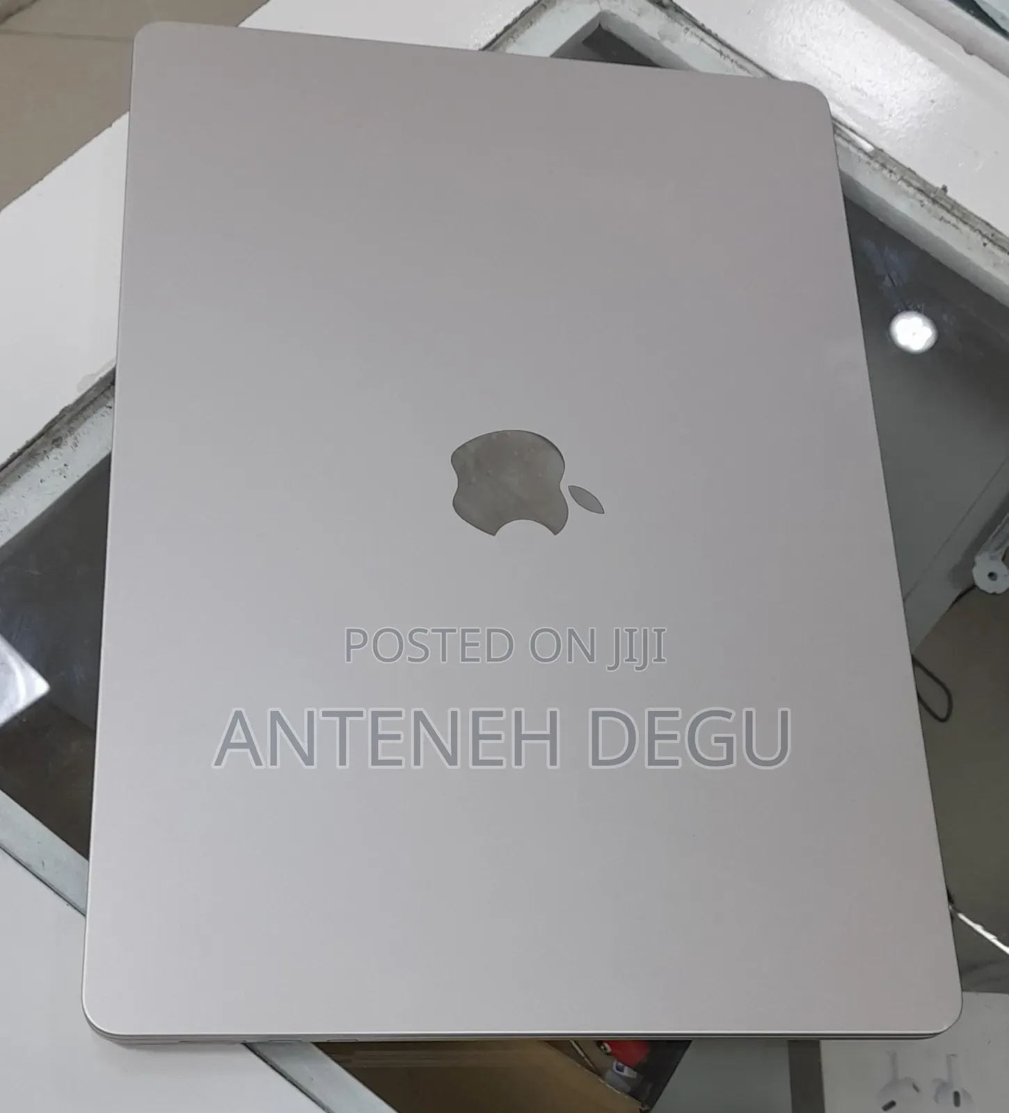 New Laptop Apple MacBook Air 2024 M3 15-Inch 8GB Apple M3 SSD 256GB