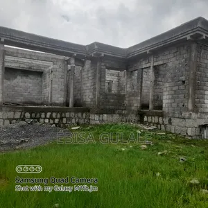 4bdrm Farm House in Oromia-Finfinne for sale