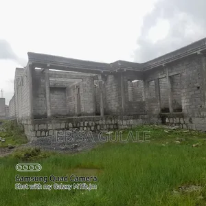 4bdrm Farm House in Oromia-Finfinne for sale