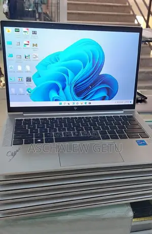 New Laptop HP EliteBook 830 G8 16GB Intel Core I5 SSD 512GB