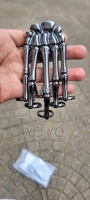 Photo - Bracelet [[Skull Hand]]