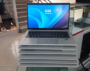 New Laptop HP EliteBook 830 G8 16GB Intel Core I5 SSD 512GB
