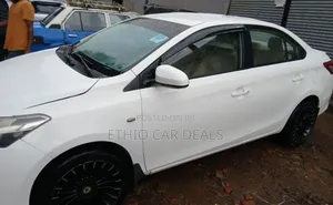 Toyota Yaris 2015 White