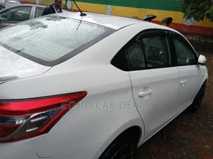 Toyota Yaris 2015 White