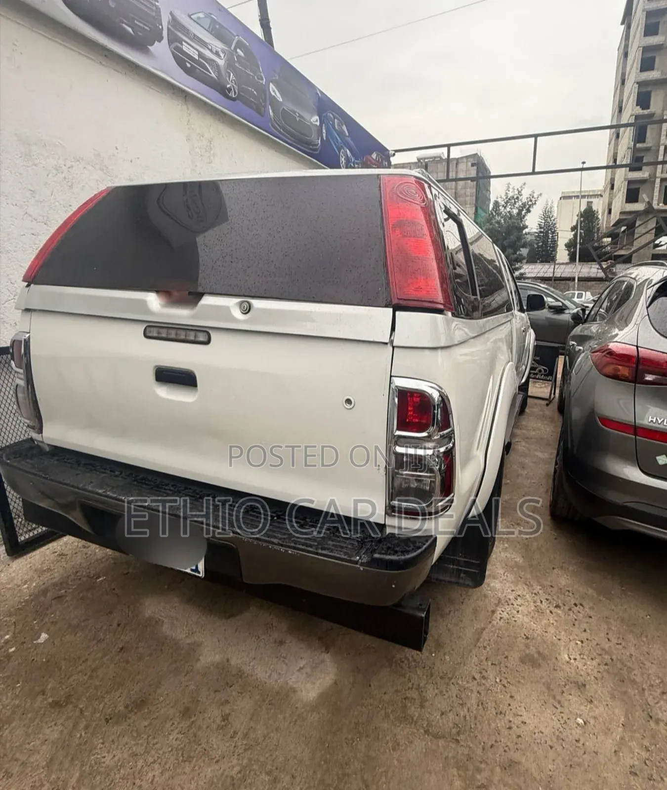 Toyota Hilux 2012 White