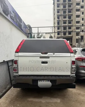 Toyota Hilux 2012 White