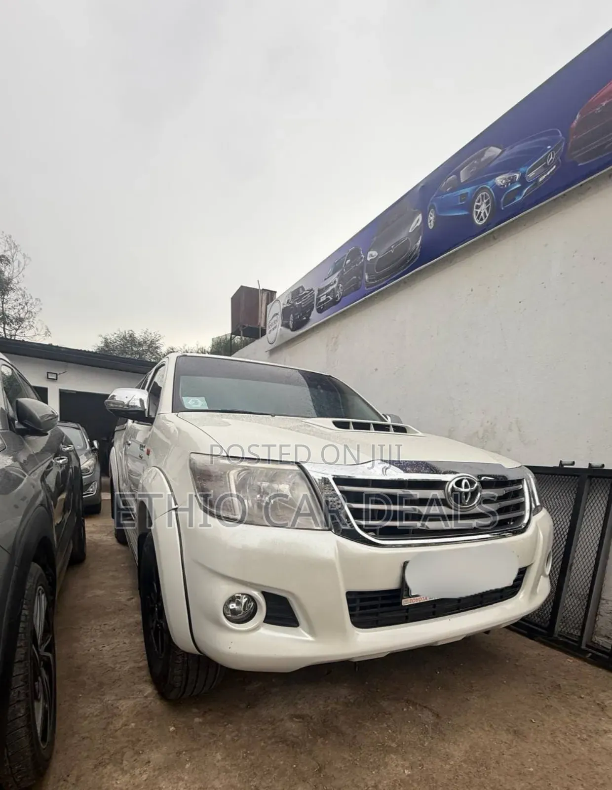 Toyota Hilux 2012 White