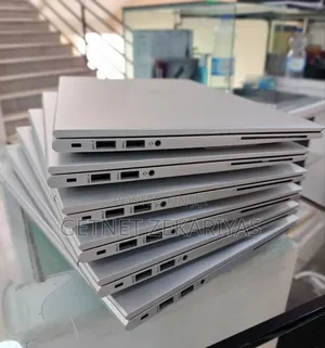 New Laptop HP EliteBook 830 G8 16GB Intel Core I5 SSD 512GB