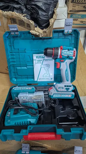 Photo - Total Charger Drill 20v