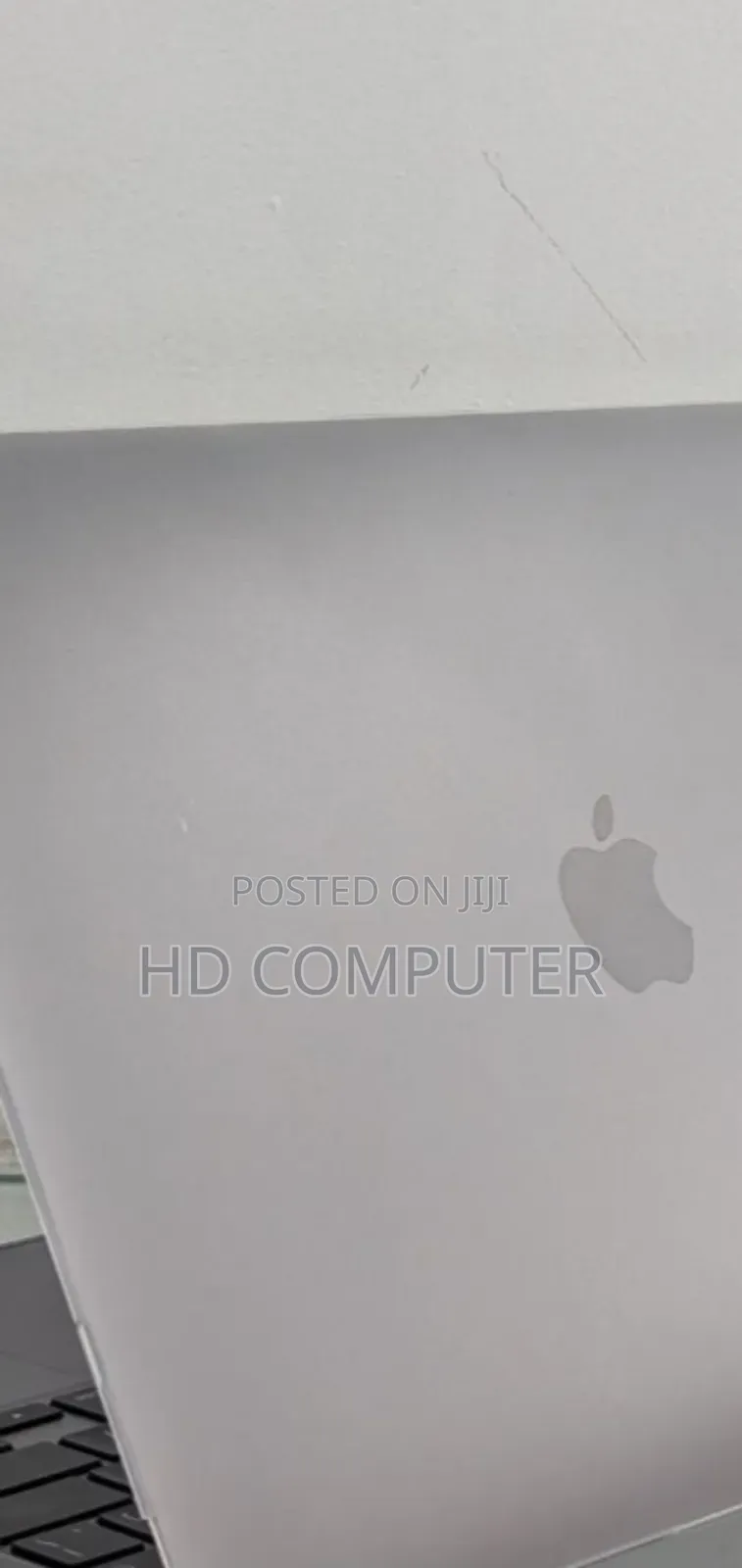 New Laptop Apple MacBook Pro M1 8GB Apple M1 Pro SSD 256GB