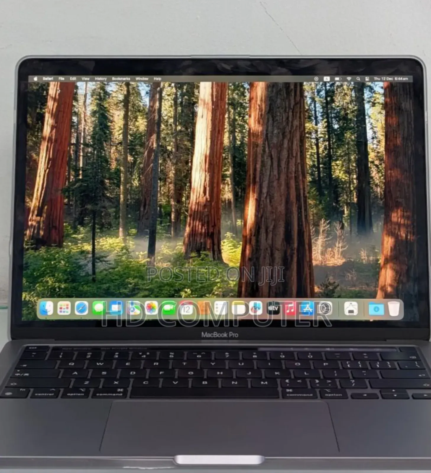 New Laptop Apple MacBook Pro M1 8GB Apple M1 Pro SSD 256GB