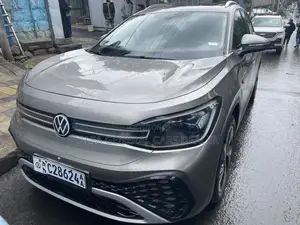 Photo - Volkswagen ID.6 2023 Gray