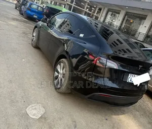 Tesla Model Y 2023 Black