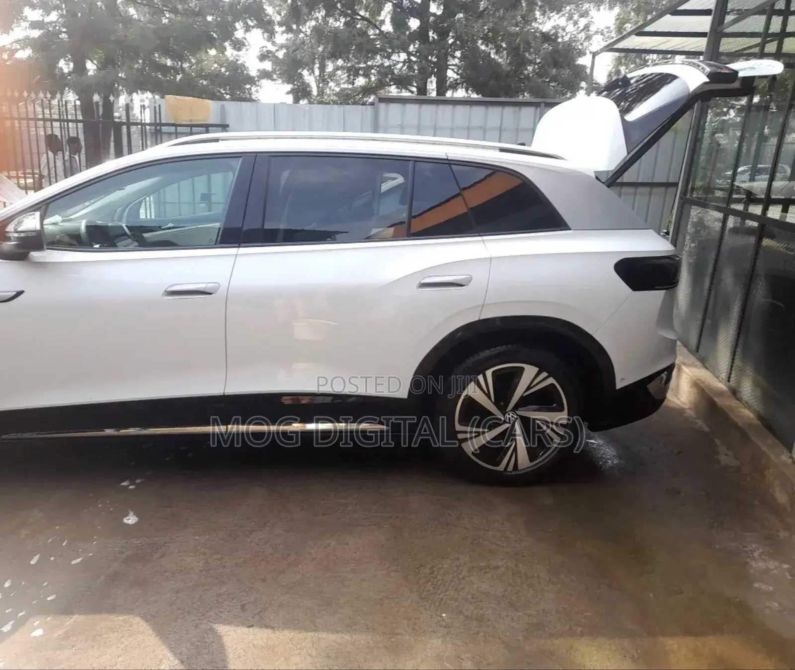 Volkswagen ID.6 2024 White